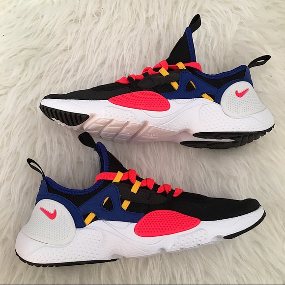 Nike Huarache E.D.G.E Women’s Sneakers - Picture 7 of 7